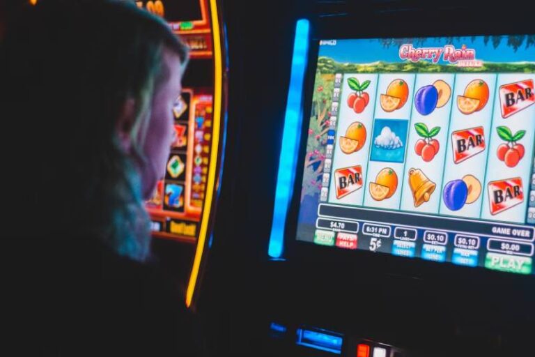 Chiến Thuật “Đánh Lẻ” Slot Game Nâng Odds Chiến Thắng